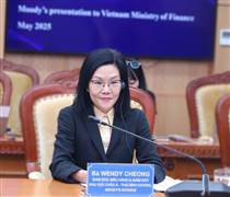 Thứ trưởng Bộ Tài chính Trần Quốc Phương làm việc với lãnh đạo Moody's Ratings