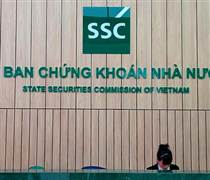 Trách nhiệm của Ủy ban Chứng khoán trong đăng ký tư cách công ty đại chúng