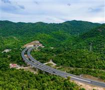 Tham vọng mở rộng cao tốc Bắc - Nam, 'tham chiến' dự án đường sắt của Đèo Cả