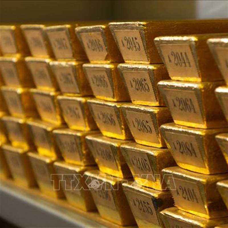 Vàng vượt euro trở thành tài sản dự trữ lớn thứ hai toàn cầu