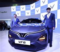Ông Phạm Nhật Vượng sắp "mang cả Vingroup" tới nước GDP vượt Anh, Pháp, Nga, Elon Musk lại chần chừ
