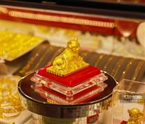 Giá vàng bị chặn đà tăng, nhà đầu tư chờ đợi dữ liệu việc làm Mỹ