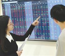 Thị phần môi giới sàn HoSE quý II/2025: SSI và VNDirect bứt phá mạnh