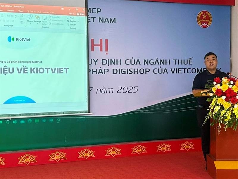 VCB: Vietcombank Yên Bái tổ chức Hội nghị về chính sách thuế mới và ...