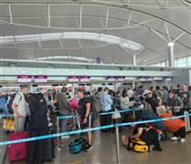 Mua tour trọn gói đi Úc, khách méo mặt vì chuyến bay bị delay… 2 ngày!