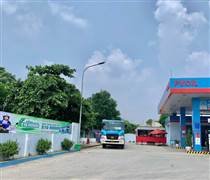 Cây xăng ở Hà Nội đồng loạt thay bảng tên, cập nhật giá, sẵn sàng bán xăng E10 từ ngày mai