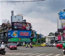 'Mỏ vàng' quảng cáo ngoài trời