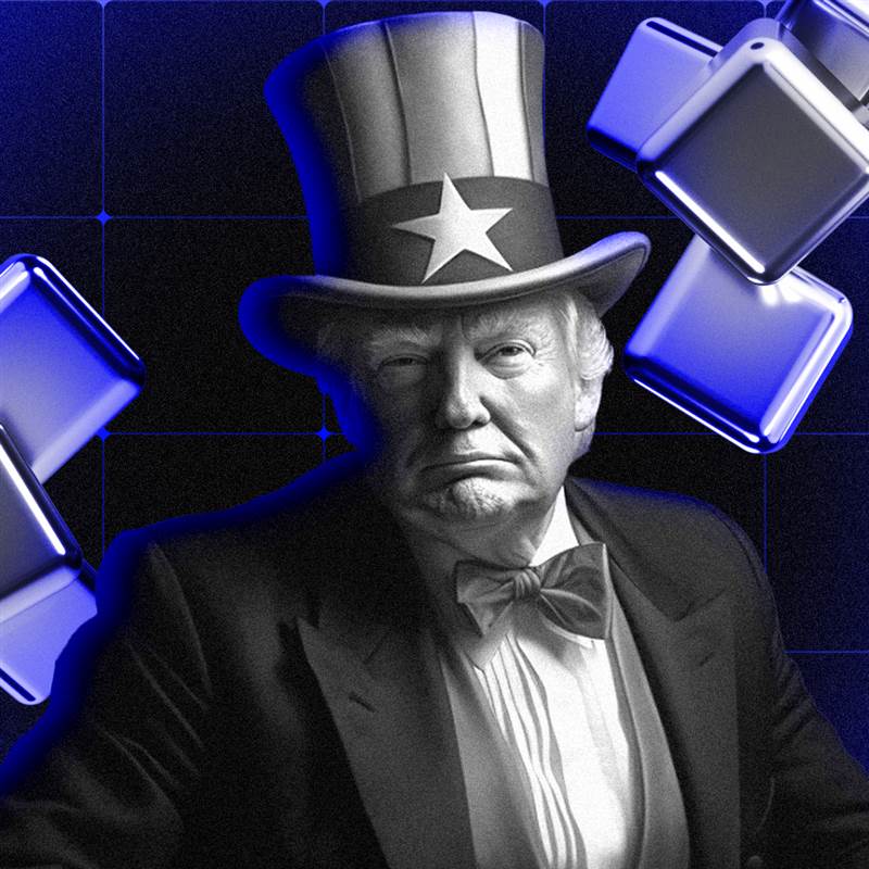 Trump ký sắc lệnh hành pháp về việc ngừng cung cấp dịch vụ ngân hàng cho crypto và danh mục đầu tư hưu trí
