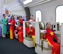 Vietnam Airlines tái hiện bầu trời với trải nghiệm bay sống động tại Triển lãm A80