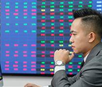Giữa lằn ranh lạm phát, chứng khoán liệu có mất đà?