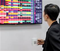 Cổ phiếu tăng mạnh: Sóng penny bùng nổ, nhiều mã tăng trần cả tuần