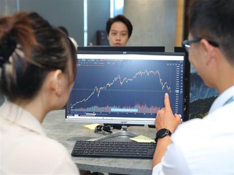 Thông qua quy chế rút ngắn thời gian niêm yết cổ phiếu sau IPO