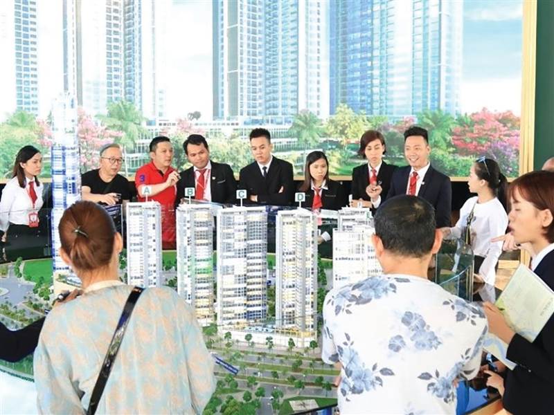 Phá thế “độc quyền” giá nhà