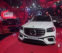 Xe sang ế ẩm, nhà phân phối gặp khó