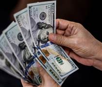 Giá USD ‘chợ đen’ tăng mạnh có đáng ngại?