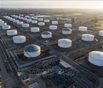 Nỗi lo dư cung kéo lùi giá dầu