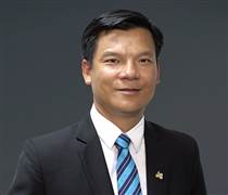 Từ nhiệm vị trí TGĐ Hòa Bình, ông Lê Văn Nam vẫn làm Chủ tịch công ty xây dựng riêng, là đối tác quen mặt của Sunshine