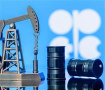 OPEC+ "ném đá dò đường"