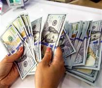 NÓNG!!! Giá USD 'chợ đen' áp sát 28.000 đồng/USD