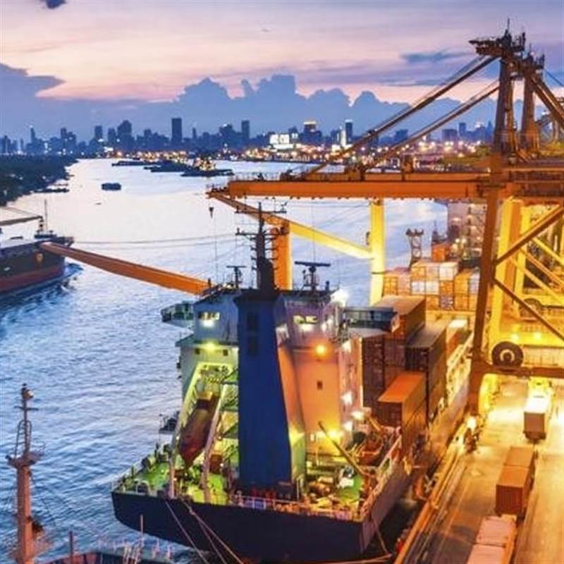 [Infographic] Cán cân thương mại nửa đầu tháng 11 thặng dư 0,14 tỷ USD