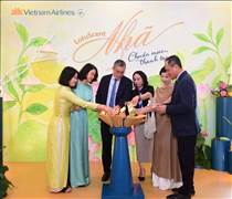 Vietnam Airlines “kể chuyện bằng hương sen” với hệ sinh thái mùi hương Nhã trên toàn hành trình bay