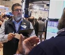 Nhà đầu tư Mỹ dính "BULL TRAP" dữ dội: Công nghệ lao dốc, rủi ro định giá bùng lên