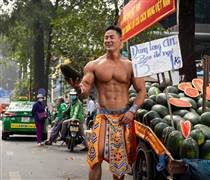 Thanh khoản tăng mạnh, VNINDEX vượt mốc 1.670 điểm