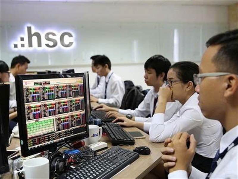 HCM: Lãnh đạo HSC đăng ký bán 350.000 cổ phiếu HCM
