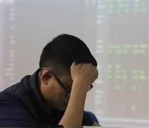 VN-Index tiến sát vùng 1.700 điểm nhưng thanh khoản liên tục "tụt áp", điều gì đang diễn ra?