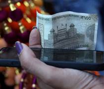 Đồng tiền của nền kinh tế số 5 thế giới thủng mốc tâm lý, vào top yếu nhất châu Á: Vì đâu?