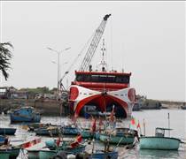 Tạm ngừng tuyến vận tải hành khách từ Phan Thiết ra đặc khu Phú Quý