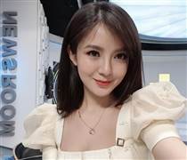 MC thể thao Tú Linh: Sáng làm broker chứng khoán, chiều bán bảo hiểm, tối lên trường quay