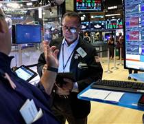 Phố Wall đi ngang trước thềm cuộc họp Fed