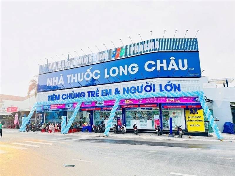 Top 10 Công ty uy tín ngành Dược 2025: FPT Long Châu vươn lên vị trí Top 3 công ty phân phối, Vinmec đứng Top 1 Bệnh viện tư nhân