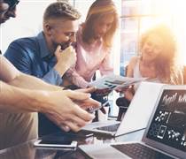 Xoay tua dòng tiền rõ nét, có nên mua theo khối ngoại?