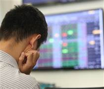 VN-Index tiến sát đỉnh lịch sử nhưng phần lớn cổ phiếu đang "dậm chân" ở vùng 1.580 – 1.600 điểm, CTCK chỉ ra điểm đáng lưu ý