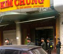 Vụ bắt vợ chồng chủ tiệm vàng: Doanh thu 5.000 tỉ đồng trong 5 năm, nộp thuế… 10 triệu đồng/tháng