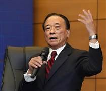 Ngân hàng ồ ạt tăng lãi suất tiết kiệm, TS. Nguyễn Trí Hiếu nhận định: “Nhiều nhà băng đang rất cần vốn”