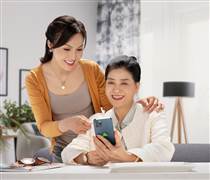 Phát Lộc khi tham gia gửi tiết kiệm tại BIDV