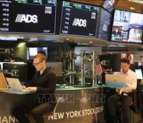 Nhà đầu tư chờ các báo cáo kinh tế, Phố Wall chốt phiên đầu tuần giảm điểm