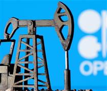 Giá dầu trượt xuống giữa lo ngại dư cung