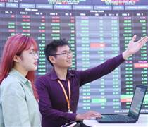 Chứng khoán phái sinh ngày 16/12: Hơn 400.000 hợp đồng "sang tay", dòng tiền chảy mạnh trên thị trường