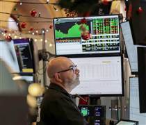 Chứng khoán Mỹ chững lại trước ngã rẽ lãi suất, Nasdaq ngược dòng nhờ nhóm công nghệ