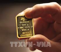 Giá vàng suy yếu do lạm phát Mỹ thấp hơn dự kiến