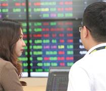 Thị trường vốn Việt Nam (3): Mở lối ‘hút’ dòng tiền chi phí thấp 