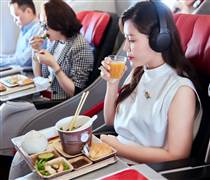 VJC: Bay Vietjet cùng hạng ghế Business, SkyBoss - Phong cách người dẫn đầu Nơi hành trình được chăm chút bằng dịch vụ chu đáo, ẩm thực phong phú và cảm xúc bay trọn vẹn