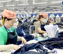 Giảm 'gánh nặng' thuế cho người dân