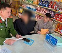 Phát hiện cụ ông 82 tuổi rút sổ tiết kiệm 110 triệu đồng trước kỳ hạn để chuyển khoản cho Lê Thị Thanh: Công an lập tức vào cuộc, yêu cầu xác minh