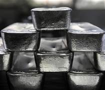 Vì sao giá bạc rơi thẳng đứng?