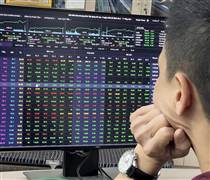 Chứng khoán ngày cuối năm 2025: Gần 3,9 tỷ cổ phiếu VIC về tài khoản, hệ sinh thái FLC chính thức rời sàn